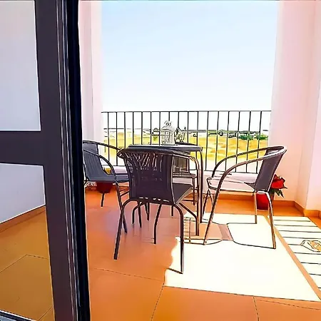 En Chiclana Con Terraza Y Piscina Comunitaria Cerca De La Playa * Conil De La Frontera