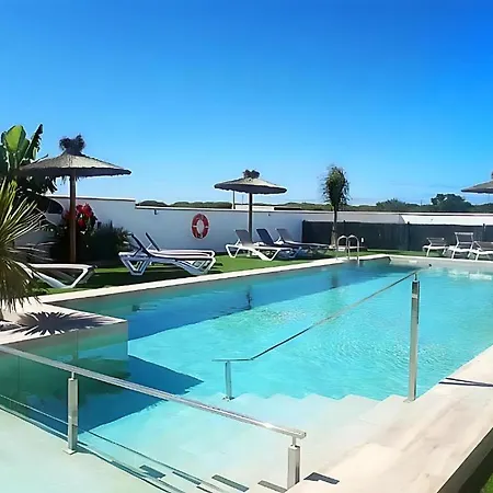 Apartment En Chiclana Con Terraza Y Piscina Comunitaria Cerca De La Playa Conil De La Frontera
